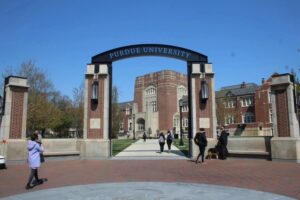 Trường đại học ở Mỹ có học phí thấp - Purdue University